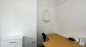 Le Crescent Rooms, Room Stays - Image 2