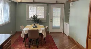 Splendid Room in House 10 mins to Airport - Image 2
