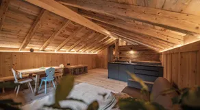 Appartement 'Ciasa Somuer - Sotletet' avec vue sur la montagne, balcon et Wi-Fi - Image 4