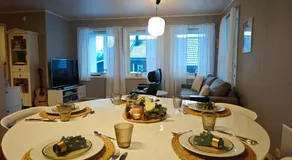 Bright & Spacious Apartment by the Sea, Free Parking, 10min to Airport, 12min to Ålesund - Image 2