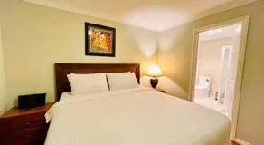An Ensuite Comfort in Sydenham - Image 4