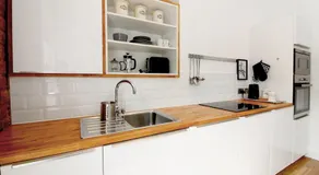 Stylish Flat in 1860's Listed Building - Image 4