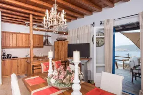 Apt with Amazing Balcony View of Mykonos - Image 4