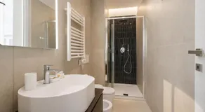 Elegantis Aventino Suite Apartment - Colosseo, Metro and Circo Massimo Nearby - Image 5