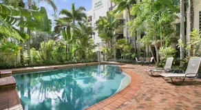 Tropic Towers Apartments - Image 2