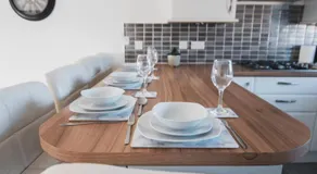 Modern 3BR Flat with Parking - Image 4