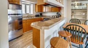 Aspen Townhouse West Unit 1, Fully Renovated and Steps from Downtown - Image 3