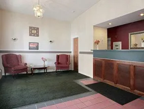 Days Inn by Wyndham Kittery - Image 3