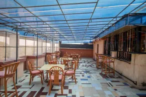 Alma Hotel - Image 2