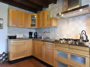 Comfortable holiday home with private garden - Image 4