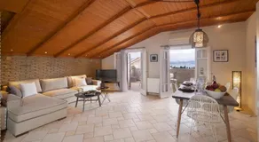 M house luxury suites - Image 3
