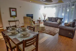 Edmor Residences - Riverside - Image 3