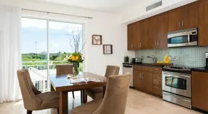West Bay Club - Image 4