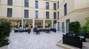 Hotel Auditorium - Image 2