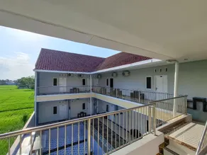 RedDoorz at Hotel Galaksi Ponorogo - Image 3