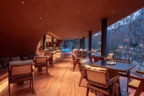 Stone Haven Zhangjiajie National Forest Cave Homestay - Image 5