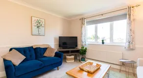 Cedar | Professional Accommodation | Sleeps 4 - Image 2
