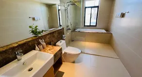 Luxury Beachfront Villa in Whyndham Garden Cam Ranh - Image 2