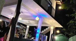 Peacock's Paradise Safari Hostel - Image 4