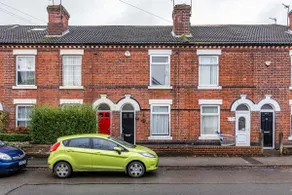 Cosy Beeston Cottage Sleeps 4 - Image 4