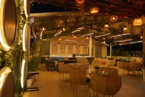 The Royal Casa - Image 2