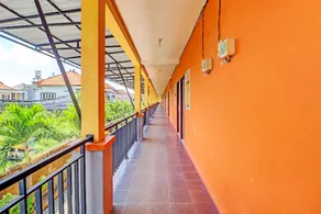 OYO 91628 Glogor Guest House - Image 4