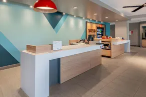 Avid Hotel Milwaukee West - Waukesha - Image 5