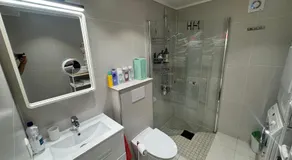 Ålesund room with shared shower - Image 2