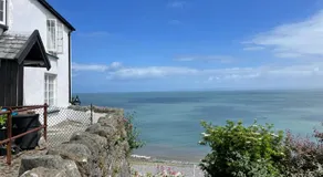 Entire Cozy Chalet in Bideford Bay Holiday Park - Image 4