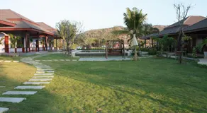 Waterside Resort - Image 4