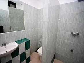 Topaz Beach Hotel - Image 2