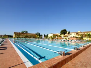 Stylish apartment with AC and terrace near the Tuscan coast - Image 4