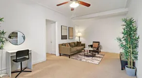Sleek 1-Bedroom Apt in Chicago - East Park Tower 0610 rep - Image 4