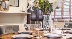Chester City Centre Cottage, Sleeps 6 with FREE Parking - Image 3