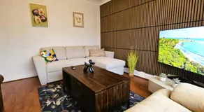 Spacious Home Near Wembley, Free Parking, Close to Tube, Garden - Image 2