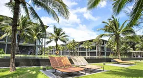 Luxury Oceanfront_pool access apartment - Image 4