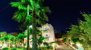 Sunshine Apartments - Image 5