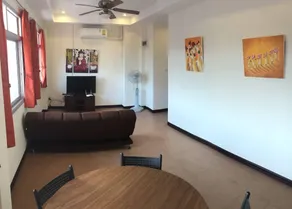 Merlin Plaza Apartments - Image 2