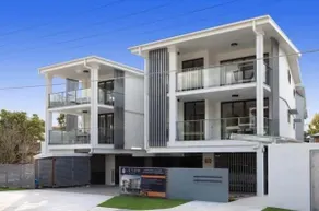 Sleeps 8 Near UQ 10 mins CBD Dual Living - Image 5