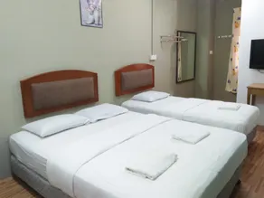 SPOT ON 89788 Musafir Transit Hotel - Image 5
