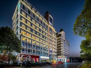 Moshang Qingya Hotel (Guiyang Longdongbao Airport Wushan Valley Branch) - Image 4