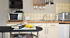 1 Bed in Bradford-on-Avon 40427 - Image 3