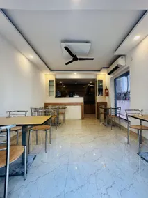 Ostro Inn New Town - Image 4