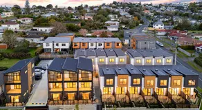 Brand New 3BR Family Townhouse & 500m to Train & Gated Community &Free Parking - Image 5