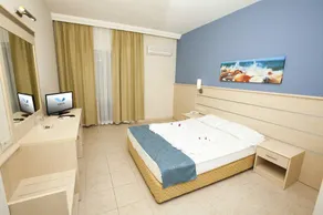ASKA BAYVIEW RESORT - Image 1