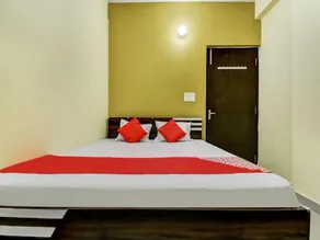 OYO Hotel Unique Restaurant & Guest House Kharkhoda - Image 4