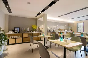 Home Inn Style Nanjing Xinjiekou Center - Image 3