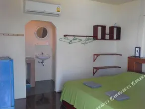 Zenzi Beach Room Resort - Image 2