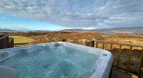 Duirinish Pods with Private Hot Tubs and Duirinish Bothy with No Hot Tub - Image 4