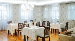 Eirado Hotel - Image 4